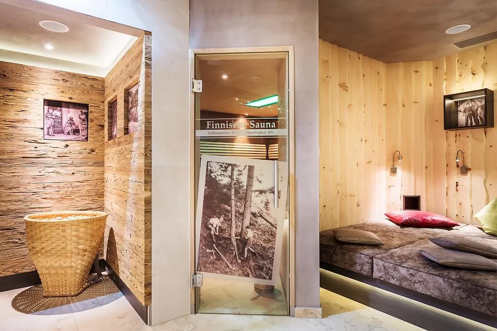 Hotel Am Reiterkogel Saalbach-Hinterglemm 4*,  Rakousko